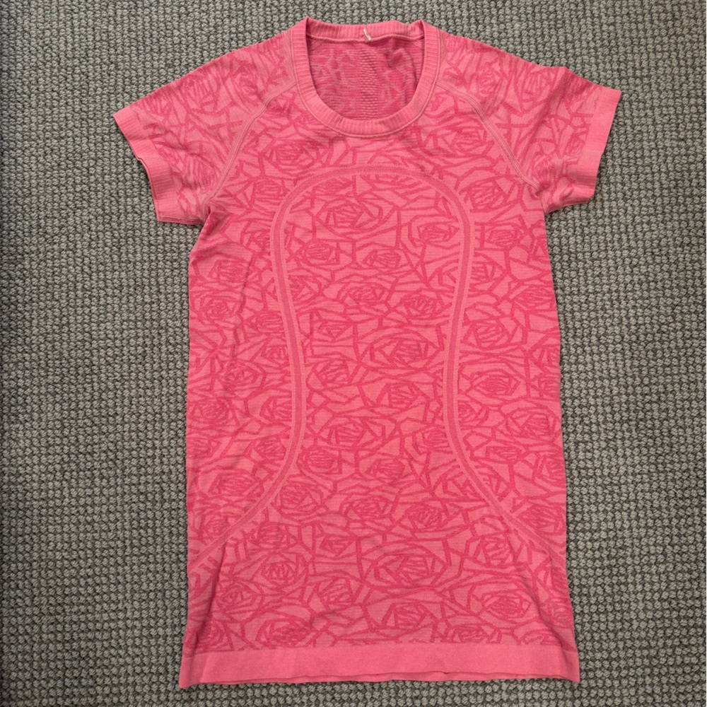 💖LULULEMON SWIFTLY TECH SHORT SLEEVE CREW💖 - Picture 2 of 6